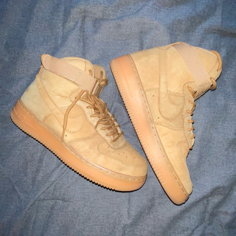 Nike high top sneakers mid